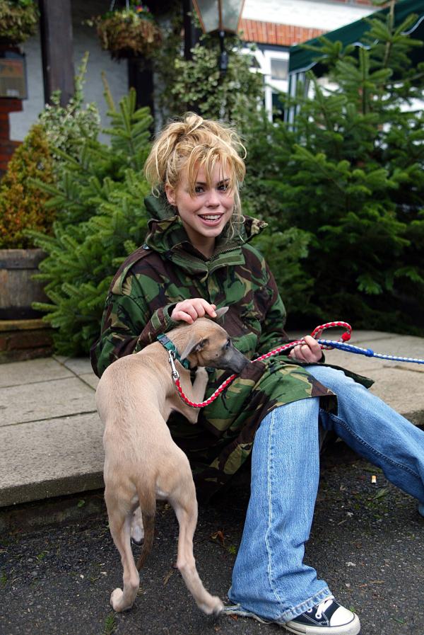 30/11/02.    Chris Evans and Billy Piper sell Xmas Trees for Charity at the White Horse Pub in Hascombe