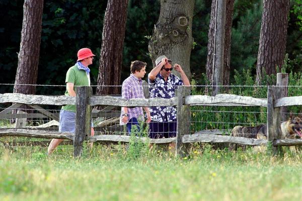 30/06/01 Chris Evans and Danny Baker return from walking Chris’ dogs in the grounds of Hascombe Court, Hascombe, Surrey