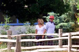 Chris Evans and Billie Gardening