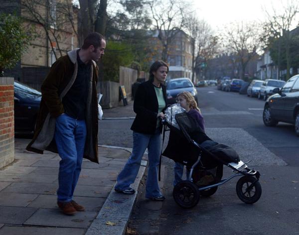 FROM 16/11/02.    NESBITT WIFE AND KIDS  leave home at lunchtime(PIC PPaul Burgman/Press-Photos.com)