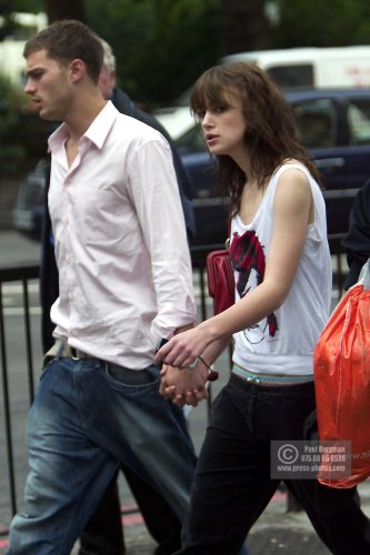 17/07/04 Kiera knightly and boyfriend