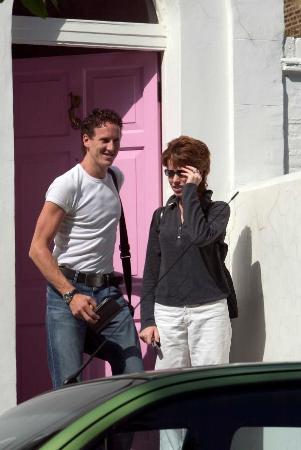 10/8/04 Natasha Kaplinsky and Dancer Boyfriend outside Natasha's house in Chiswick (Pic ©Paul Burgman) Single UK Use, No Reuse, No Resale.