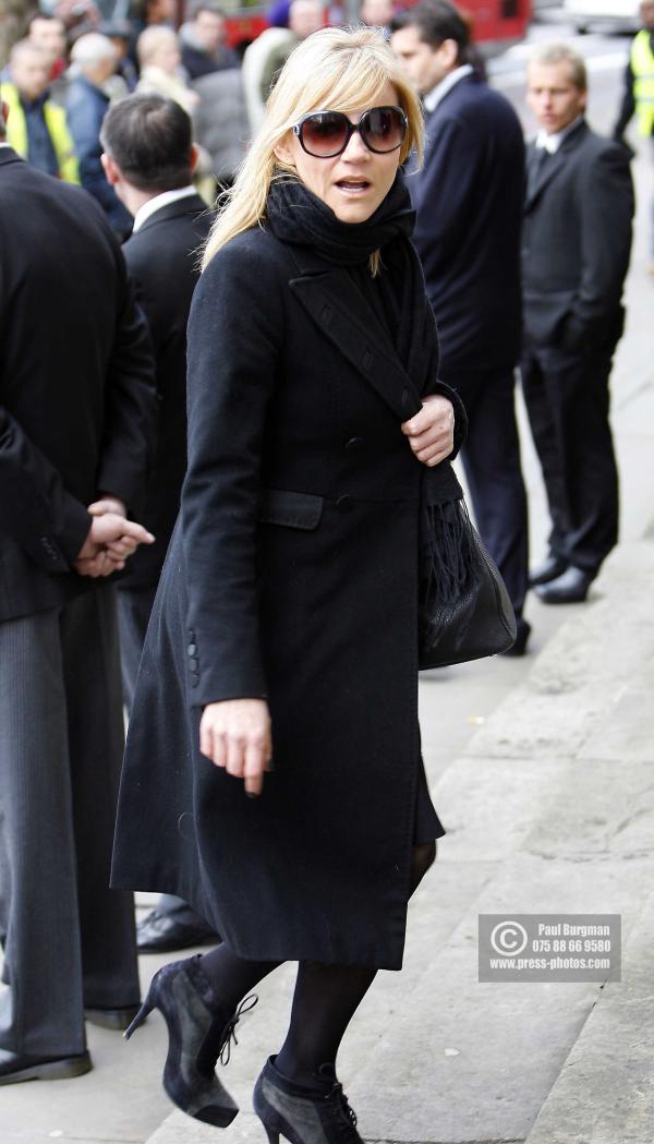 09/03/2009 Wendy Richards Funeral Arrivals. Michelle Collins