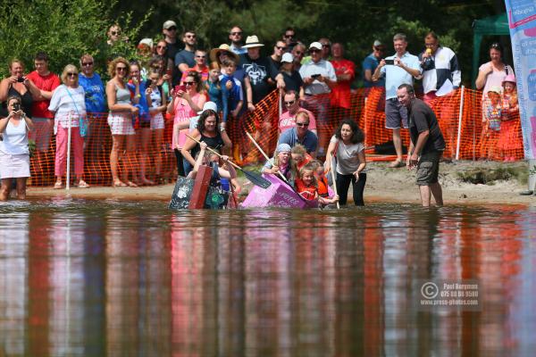 Elstead Paper Boat Race 2018 0013