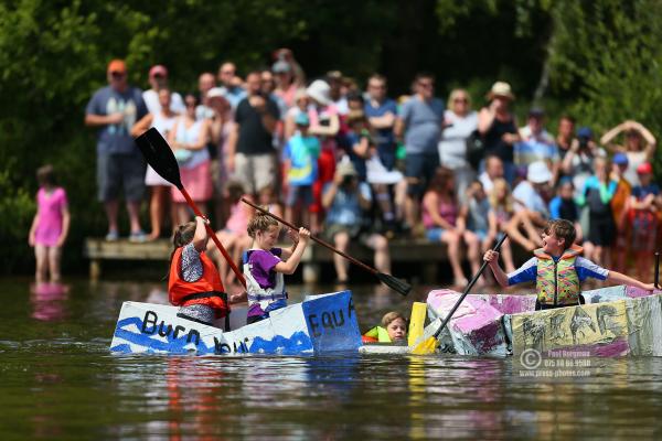 Elstead Paper Boat Race 2018 0085