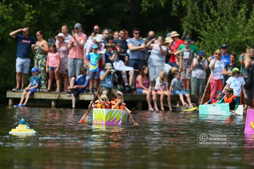 Elstead Paper Boat Race 2018 0121