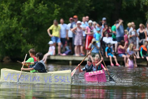 Elstead Paper Boat Race 2018 0149