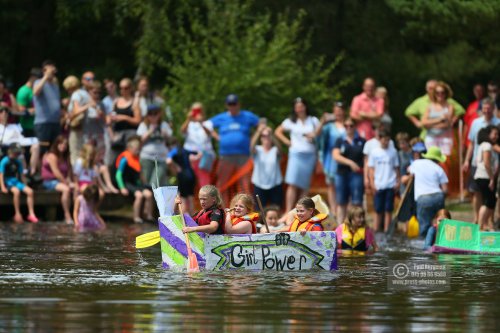 Elstead Paper Boat Race 2018 0152