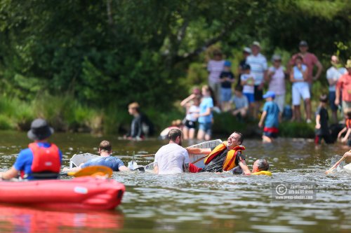 Elstead Paper Boat Race 2018 0211