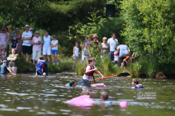 Elstead Paper Boat Race 2018 0254