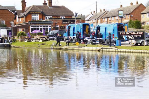 01/04/2016. Search for Grant BROSTER in the River Wey