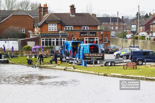 01/04/2016. Search for Grant BROSTER in the River Wey