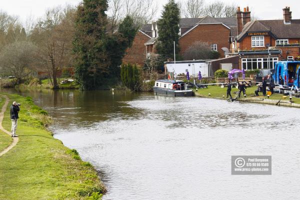 01/04/2016. Search for Grant BROSTER in the River Wey