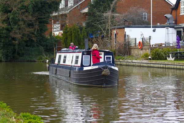 01/04/2016. Search for Grant BROSTER in the River Wey