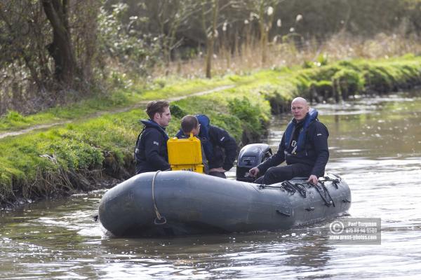 30/03/2016.Police search at Riverside, Guildford, Kayaker missing in River Wey named as 56-year-old Grant Broster.  Surrey Police will continue to search the River Wey for a man whose kayak overturned on Monday 28th March.