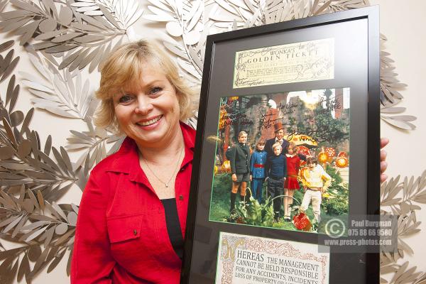 11/11/2014 - Woking Hospice,  Julie Cole (was in Charlie & ChocolateFactory) with film auction prize