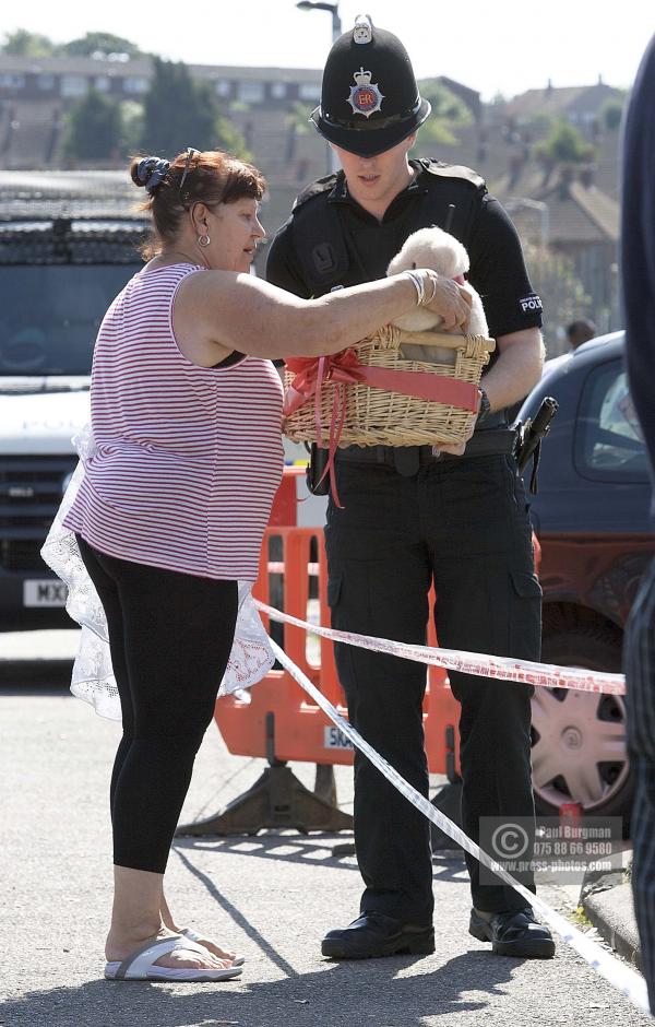 11/08/2012 Tributes arrive at Tia Sharp's grandparents house, in The Lindens, New Addington, Croydon