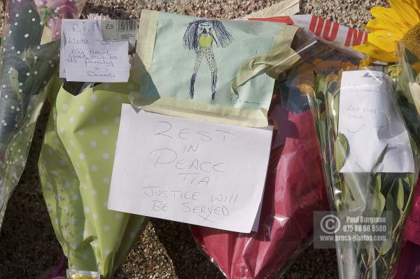 11/08/2012 Tributes arrive at Tia Sharp's grandparents house, in The Lindens, New Addington, Croydon