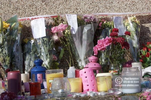 11/08/2012 Tributes arrive at Tia Sharp's grandparents house, in The Lindens, New Addington, Croydon