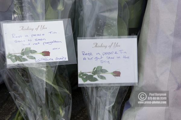 11/08/2012 Tributes arrive at Tia Sharp's grandparents house, in The Lindens, New Addington, Croydon