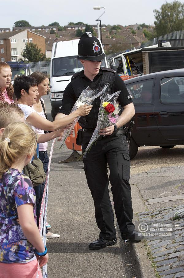 11/08/2012 Tributes arrive at Tia Sharp's grandparents house, in The Lindens, New Addington, Croydon