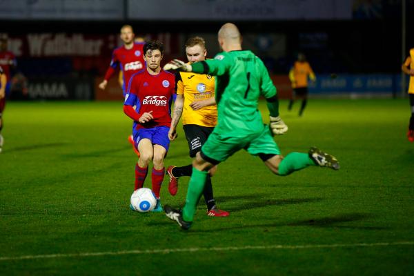 12/12/2016.  Aldershot Town v East Thurrock United FC. FA Trophy.