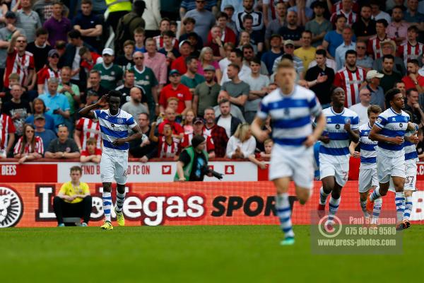 21/04/2018. Brentford v Queens Park Rangers SkyBet Championship Action from Griffin Park.  QPR’s Idrissa SYLLA celebrate