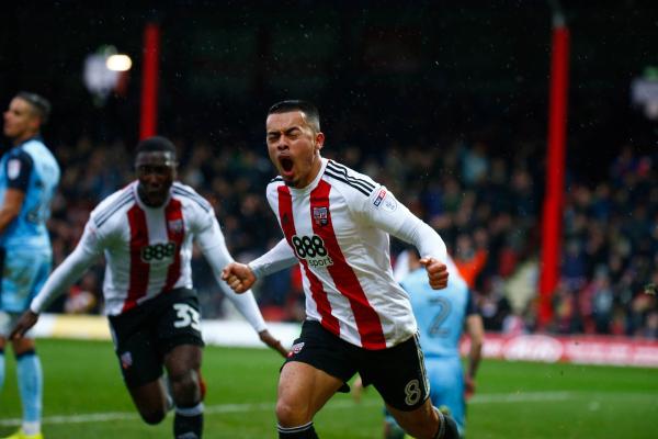 25/02/2017. Brentford FC v Rotherham United.  Nico YENNARIS celebrates.