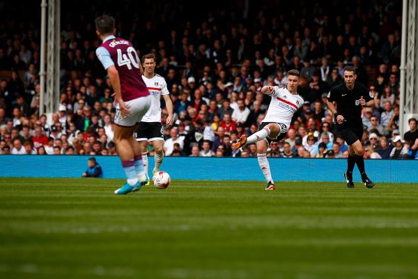 17/04/2017. Fulham FC v Aston Villa.  Match Action. Fulham’s Tom CAIRNEY