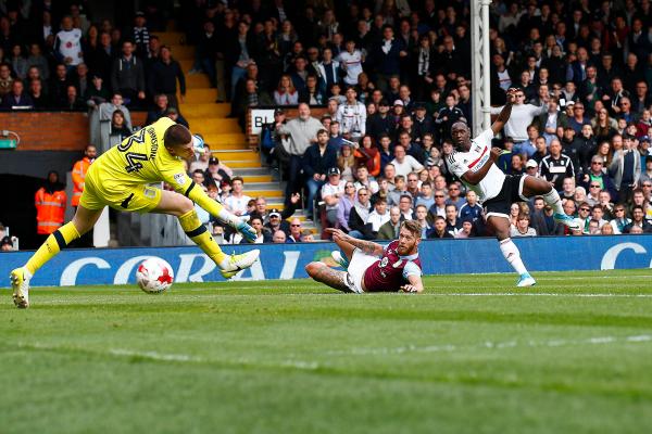 17/04/2017. Fulham FC v Aston Villa.  Match Action. Fulham’s NEESKENS KEBANO scores