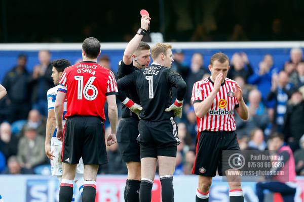 10/03/2018. Queens Park Rangers v Sunderland. Action from the SkyBet Championship at Loftus Road.  Sunderland’s Goalkeeper Jason STEELE gets red card