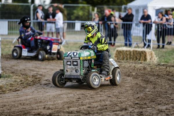 03/08/2019  Race action from the BLMRA Endurance Race, where teams of three drivers (male and female) compete throughout the night at speeds approaching 50 mph.