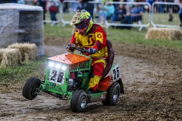 03/08/2019  Race action from the BLMRA Endurance Race, where teams of three drivers (male and female) compete throughout the night at speeds approaching 50 mph.